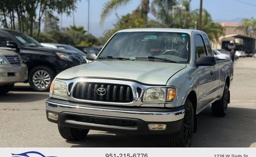 2002 Toyota Tacoma Deluxe