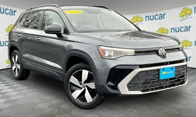 2025 Volkswagen Taos 4Motion S