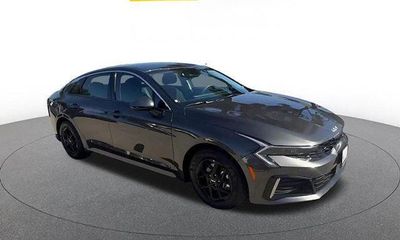 2025 Kia K5 LXS