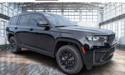 2026 Jeep Grand Cherokee L Base Laredo