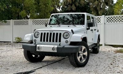 2017 Jeep Wrangler Unlimited Sahara