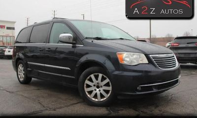 2011 Chrysler Town AND Country Touring L