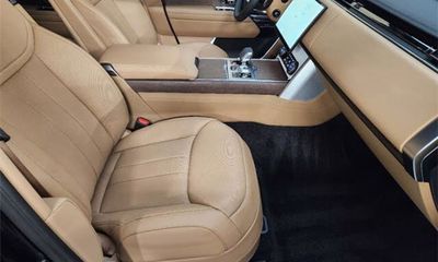 2023 Land Rover Range SE