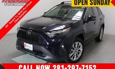 2025 Toyota RAV4 XLE Premium