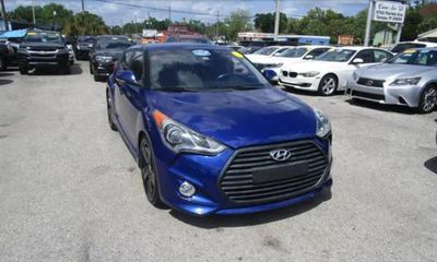 2015 Hyundai Veloster GLS Middle