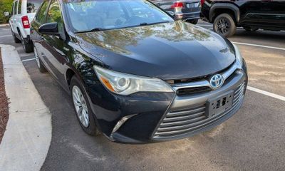 2015 Toyota Camry Hybrid