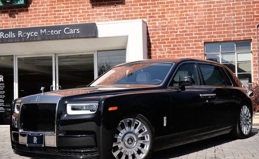 2022 Rolls-Royce Phantom