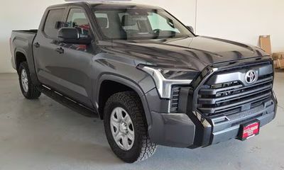 2025 Toyota Tundra SR