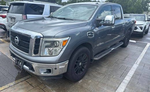 2017 Nissan Titan SV