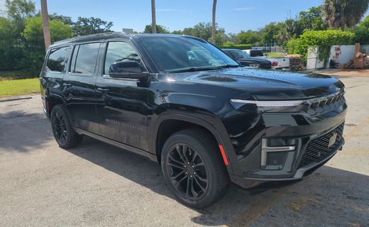 2026 Jeep Grand Wagoneer Summit