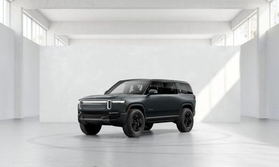 2026 Rivian R1S Adventure