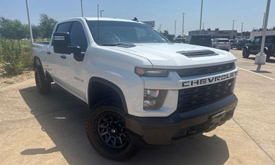 2023 Chevrolet Silverado HD Custom