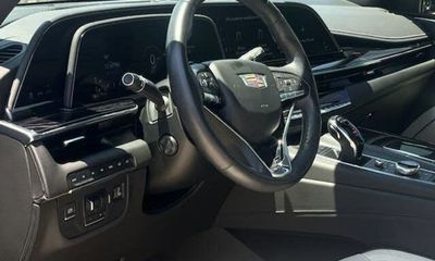 2021 Cadillac Escalade ESV Sport