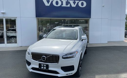 2022 Volvo XC90 Momentum