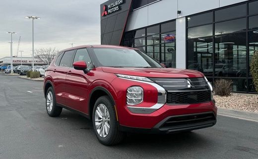 2026 Mitsubishi Outlander ES