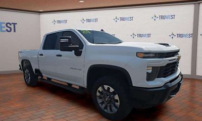 2024 Chevrolet Silverado HD Custom