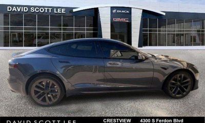 2022 Tesla Model S Plaid