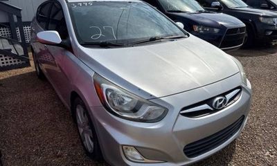 2012 Hyundai Accent GLS Middle Grade