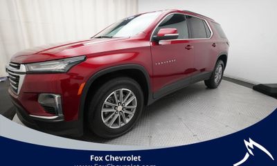 2023 Chevrolet Traverse LT