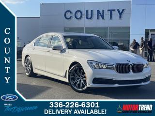 2019 BMW 740i