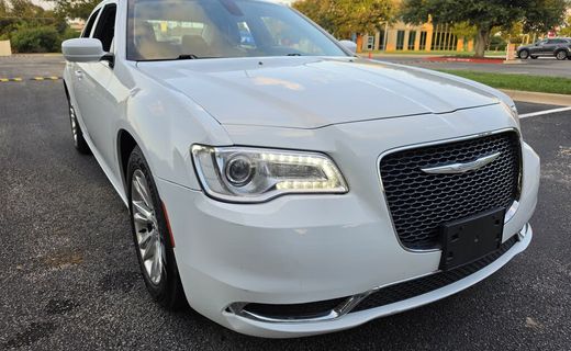 2017 Chrysler 300 Limited