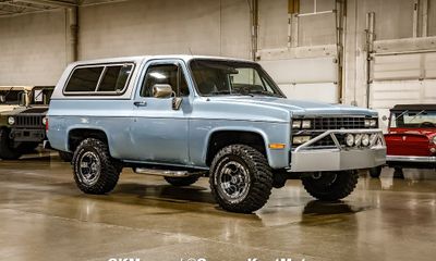 1990 Chevrolet Blazer Silverado 2 Door