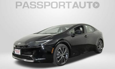 2025 Toyota Prius XLE