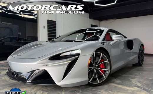 2023 McLaren Artura