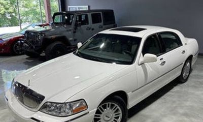 2007 Lincoln Town CAR Signature Limited