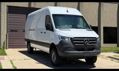 2025 Mercedes-Benz Sprinter 907 VS30
