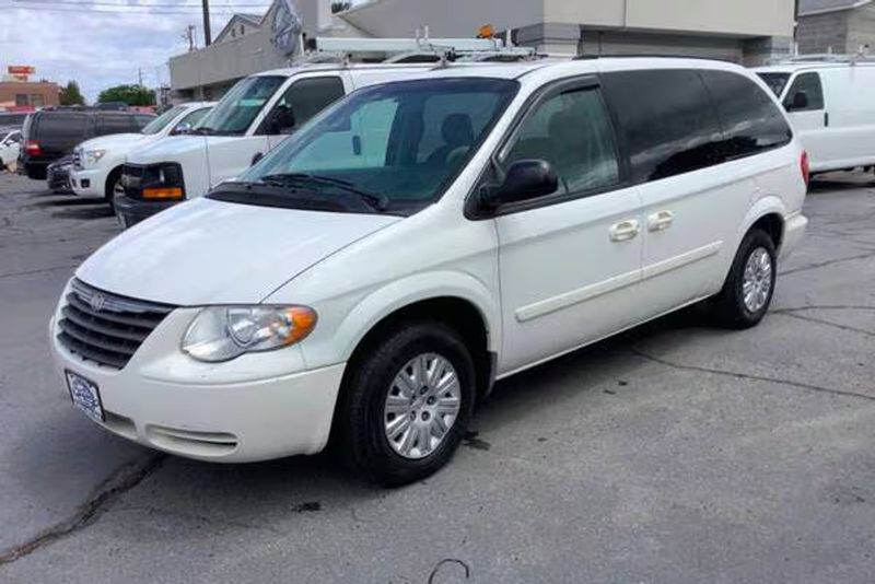 2006 Chrysler Town And Country — a typically priced live listing