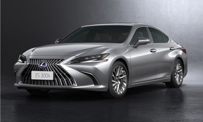 2022 Lexus ES 300H Luxury