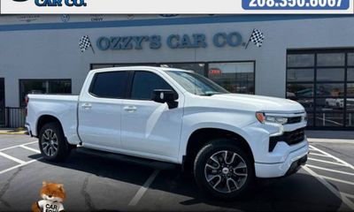 2022 Chevrolet Silverado RST