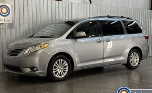 2016 Toyota Sienna XLE