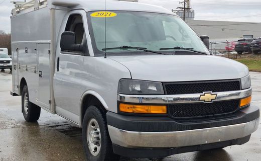 2021 Chevrolet Express 3500 Cutaway SB