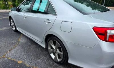 2014 Toyota Camry SE