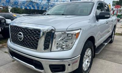 2018 Nissan Titan SV
