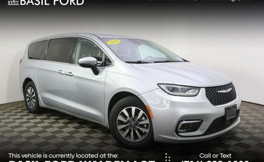 2023 Chrysler Pacifica Touring L