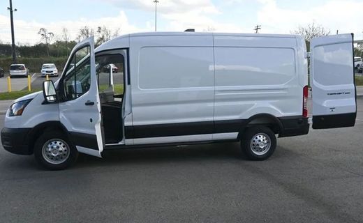 2026 Ford Transit Medium Roof