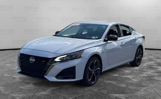 2023 Nissan Altima SR