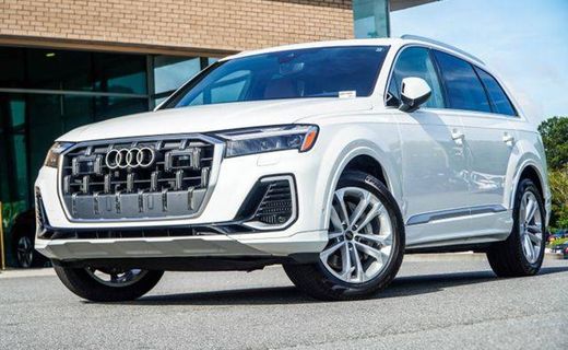 2025 Audi Q7 Quattro Premium Plus