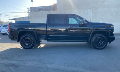 2024 Chevrolet Silverado HD High Country