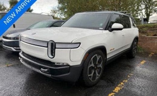 2024 Rivian R1S Adventure