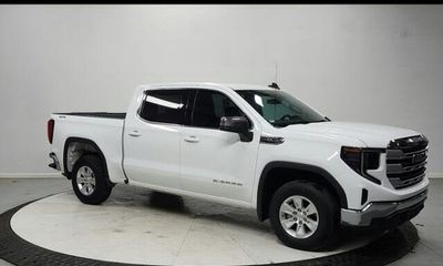 2024 GMC Sierra SLE