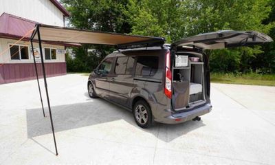 2022 Ford Transit Connect Titanium