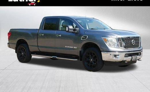2017 Nissan Titan SV