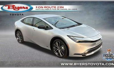 2025 Toyota Prius XLE