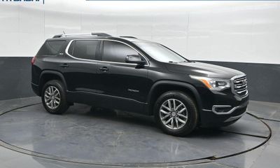 2017 GMC Acadia SLE 2