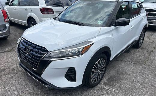 2021 Nissan Kicks SR