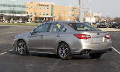 2018 Subaru Legacy Limited M R